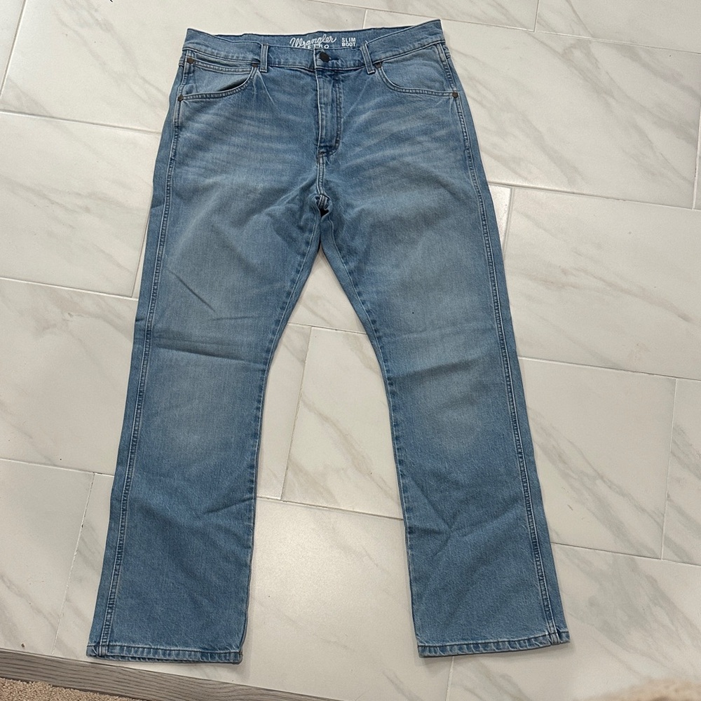Wrangler Retro. Men's Blue Straight Jeans
